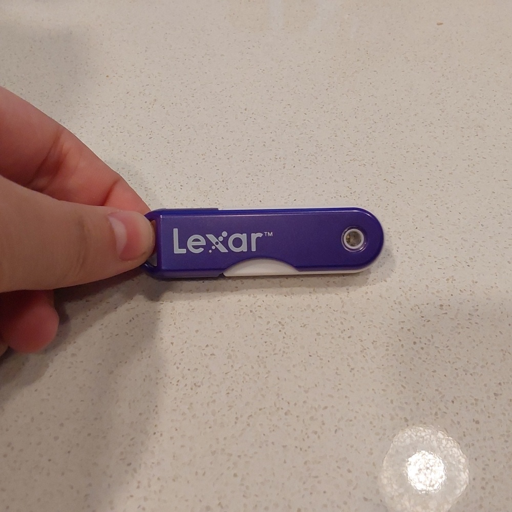 Lexar Micron 8GB USB